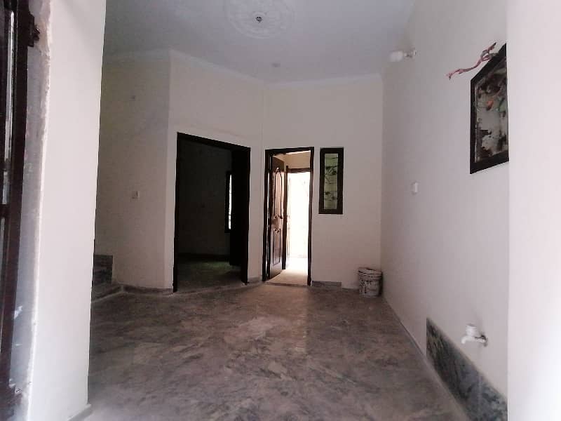 House Of 619 Square Feet In Nadeem Town Is Available 8