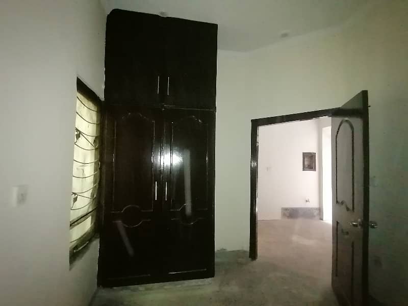 House Of 619 Square Feet In Nadeem Town Is Available 17