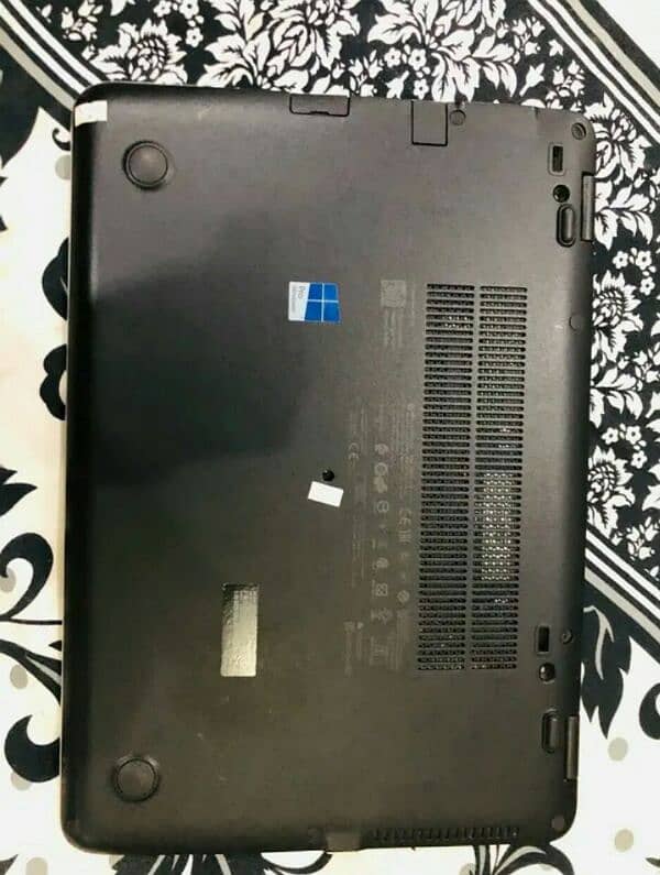 HP elite book 840g3 is best price urgent sale 1