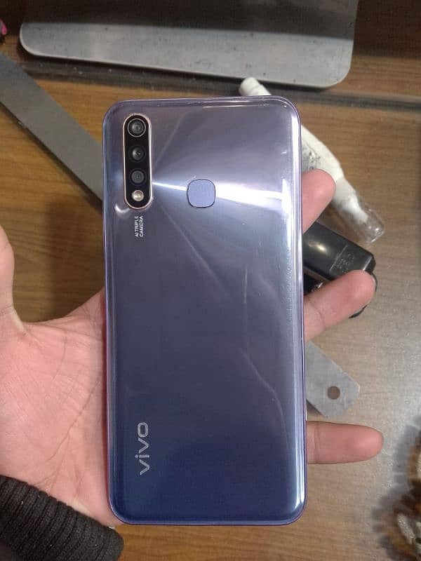 Vivo y19 6/128 4