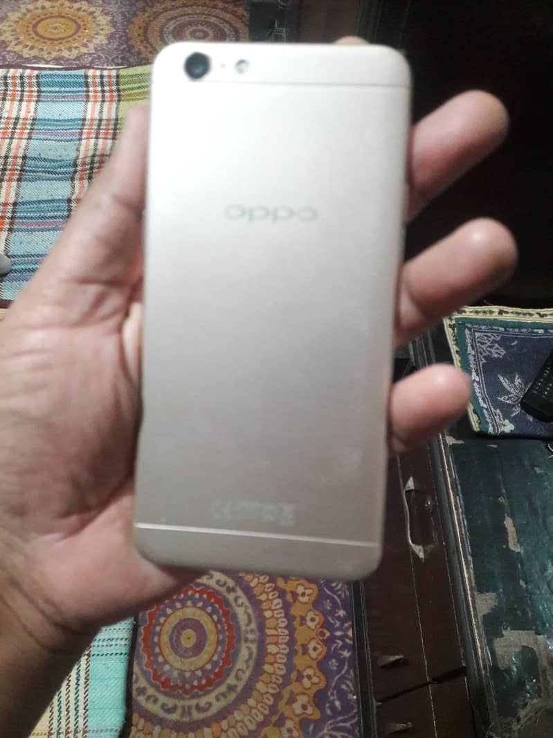 OPPO A57 1