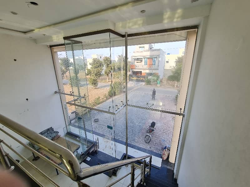 Commercial Plaza 5.33 Marla For Sale Basement 3 Offices and 6 apartments Phase 2 New Lahore City 34