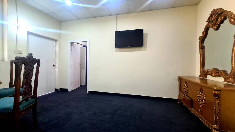 Fully Furnished Modern One Bedroom Apartment 4