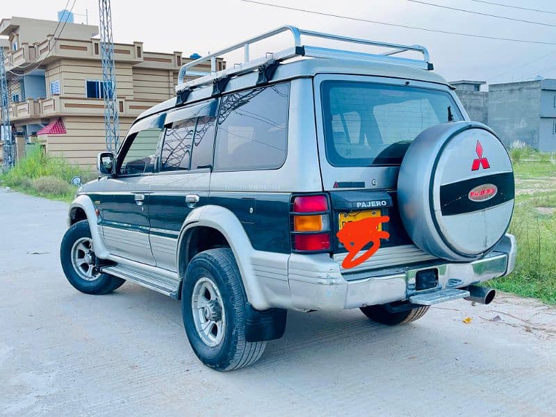 Mitsubishi Pajero 1995 4