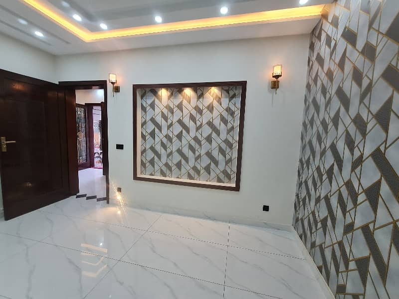 5 Marla Brand New Luxury House B Block Phase 2 New Lahore City For Sale Solid Construction Latest Style 22