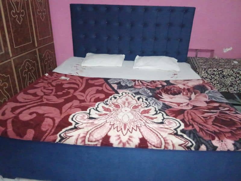 king size bed 3day use only bed 0