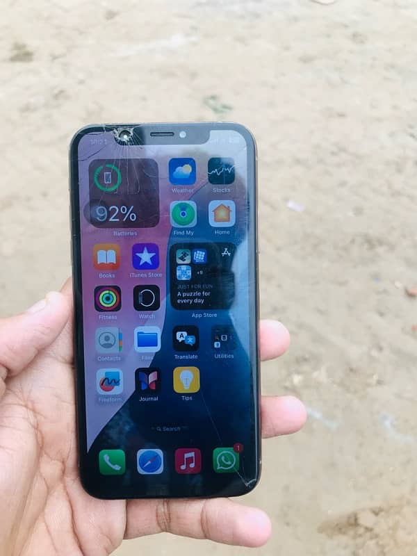 iPhone xs 256 factory unlocked non pta exchange possible 6