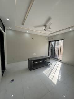 FOR SILENT OFFICE PHASING CANAL BRAND NEW TYPE HOUSE FOR RENT AT PRIME LOCATION