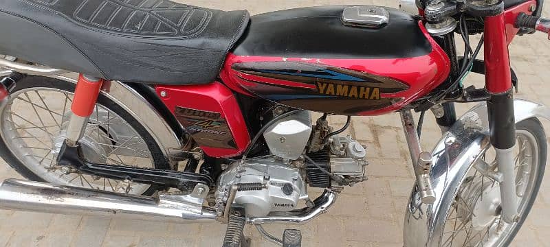 Yamaha 4 Stroke 0/3/0/1/7/9/2/2/6/6/7 7