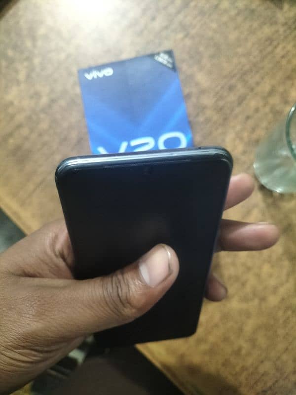 Vivo V20 2