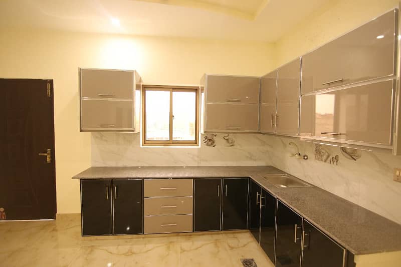 10 Marla House Available For Rent At Khayaban Colony 3 Medina Town 10