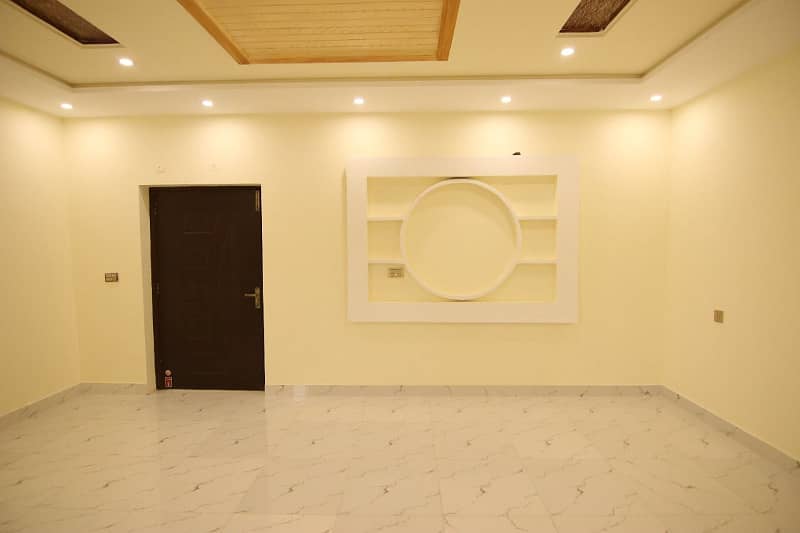 10 Marla House Available For Rent At Khayaban Colony 3 Medina Town 16