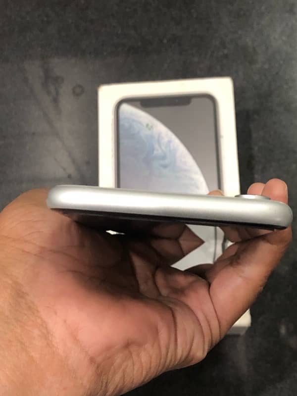 iPhone XR 256GB Dual PTA Approved with box 3