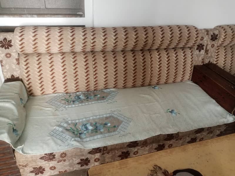 5 seater sofa set for sale at reasonable price 2