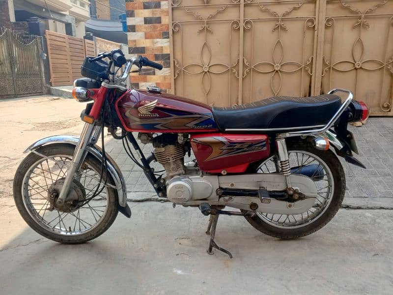 Honda 125 genuine 1