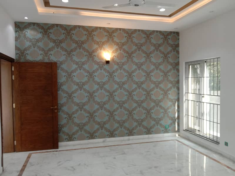 1 Kanal New Luxury Out House Prime Hot For Rent Dha Phase3 5