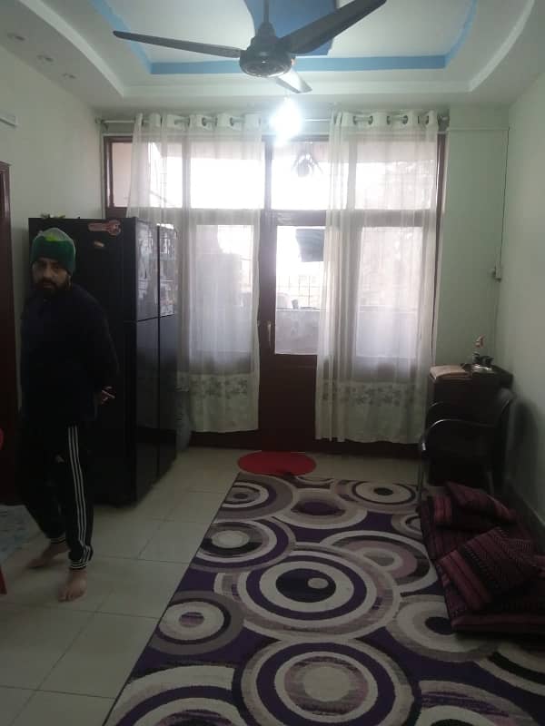 FLAT FOR SALE GULSHAN-E-IQBAL BLOCK-4 5