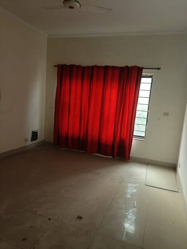 6 Marla 2 Bedroom Flat For Sale In Askari 11 Rs. 18000000 8