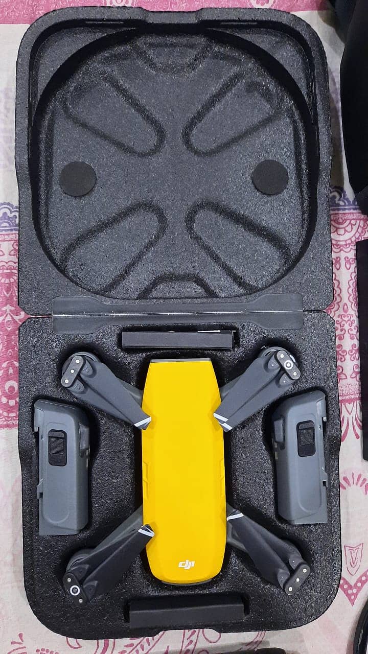 DJI SPARK-Fly More Combo (EU Model) Sunrise Yellow 5