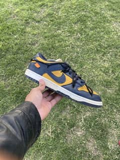 Nike Dunk low off-White Sneakers/ Shoes (Size: EUR 42-43)