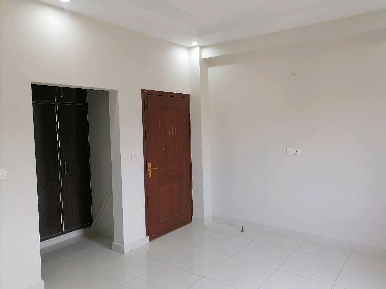 10 Marla Flat Is Available For Rent In Askari 11 Sector B Lahore 2