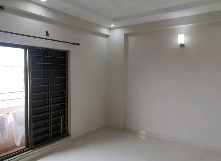 10 Marla Flat Is Available For Rent In Askari 11 Sector B Lahore 3