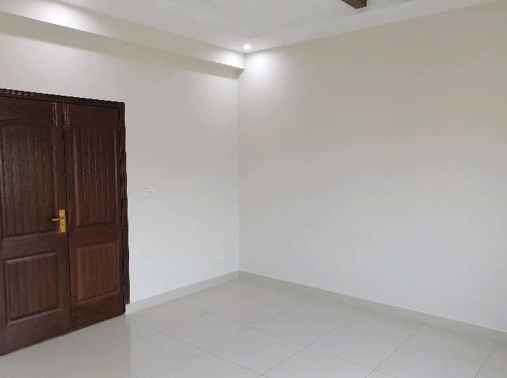 10 Marla Flat Is Available For Rent In Askari 11 Sector B Lahore 12