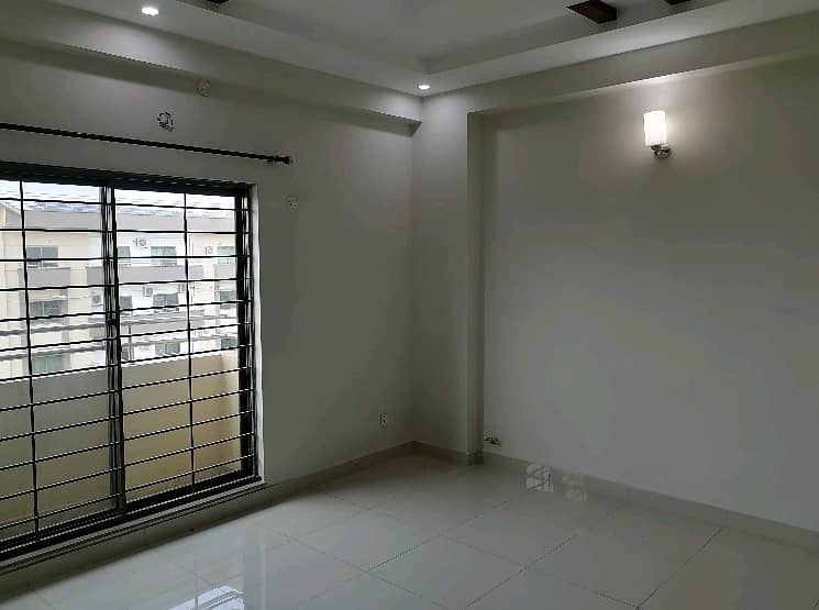 10 Marla Flat Is Available For Rent In Askari 11 Sector B Lahore 13