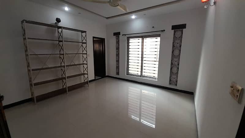 10 Marla Upper Portion Available For Rent In Overseas A Block Bahria Town Lahore 6