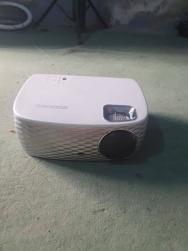 goodee projector 1