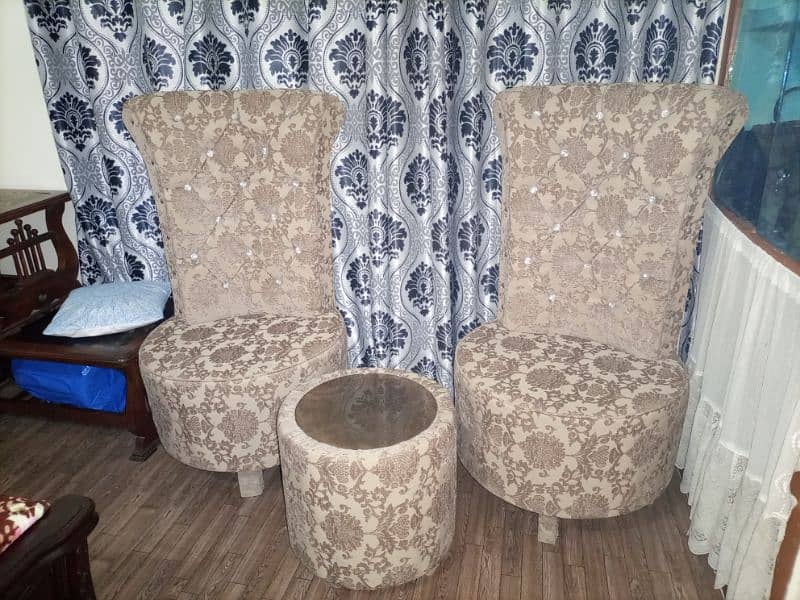 Coffee chairs with table 0