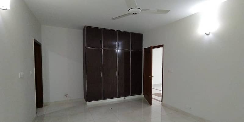 Newly Constructed 3-Bed Flat For Rent In Askari-11 Lahore 8