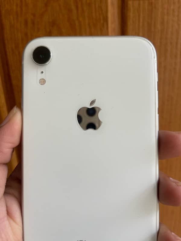 iPhone XR 5