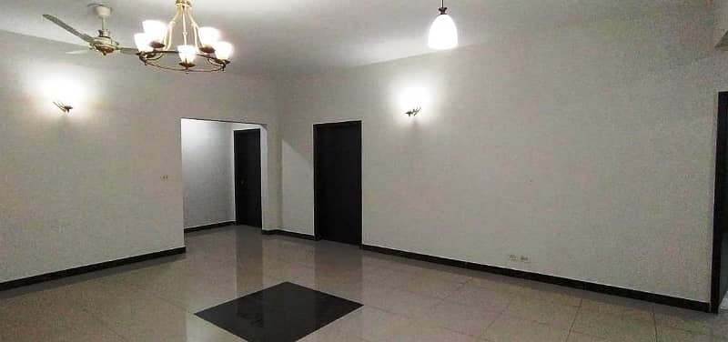 Army Flat 10-Marla, 3-Bedroom Flat For Rent 6