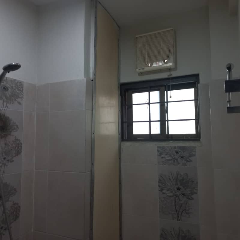 4-Bedroom Flat For Rent In Sector B Askari 11 Lahore 4