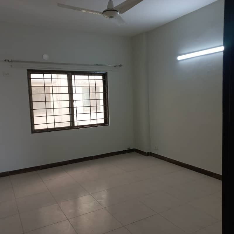 4-Bedroom Flat For Rent In Sector B Askari 11 Lahore 8