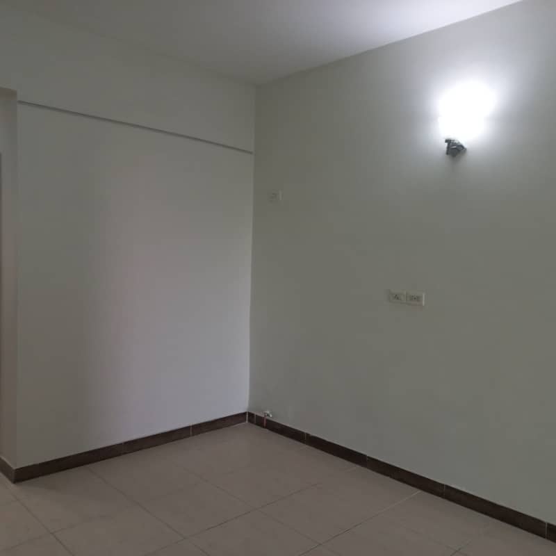 Don'T Miss Out This Beautiful Apartment (For Rent) 1