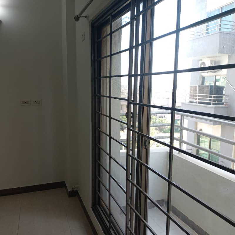 3-Bedroom Flat For Rent In Sector B Askari 11 Lahore 3