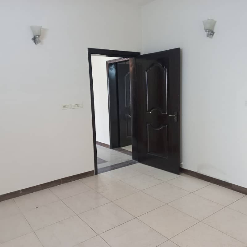 3-Bedroom Flat For Rent In Sector B Askari 11 Lahore 0