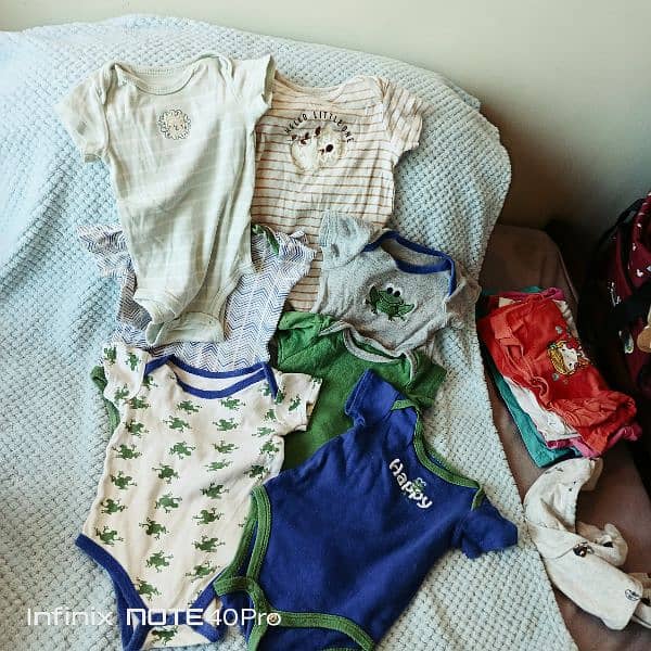 FAIR LIKE NEW CLOTHS FOR BABY BOY. SIZE FROM NEW BORN TO 1.5 YEAR. 4