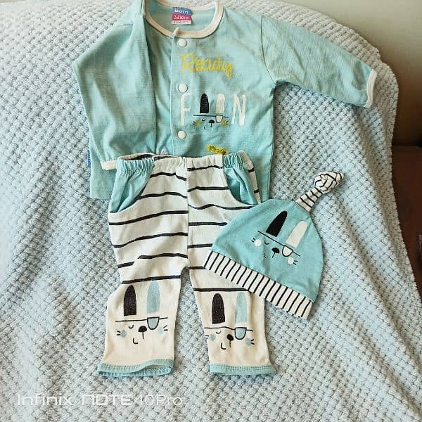 FAIR LIKE NEW CLOTHS FOR BABY BOY. SIZE FROM NEW BORN TO 1.5 YEAR. 7