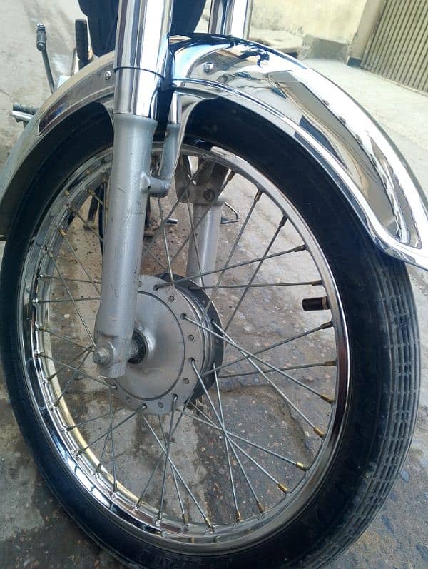 Honda CD 70 Double Saman 9