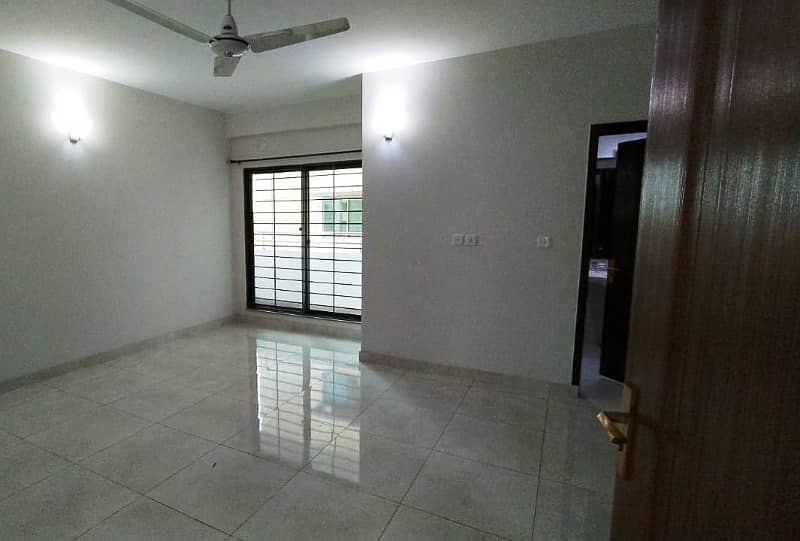 Don'T Miss Out This Beautiful Apartment (For Rent) 2