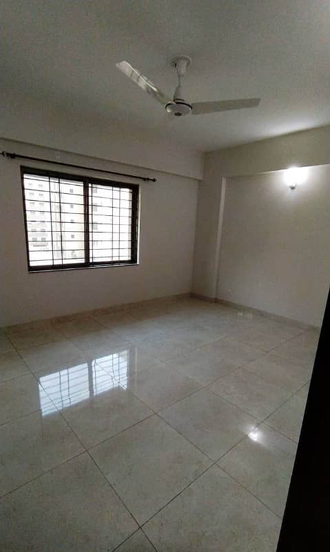 Don't miss out this beautiful apartment (For Rent) 9