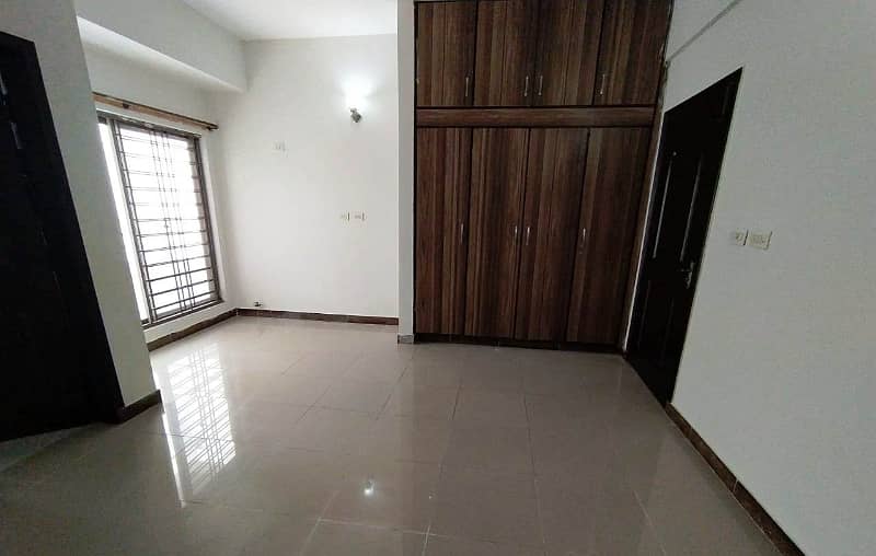 Ideal Location Near McDonald's Flat For Sale 7