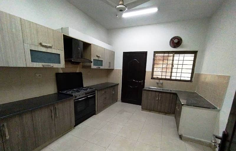 Ideal Location Near McDonald's Flat For Sale 8