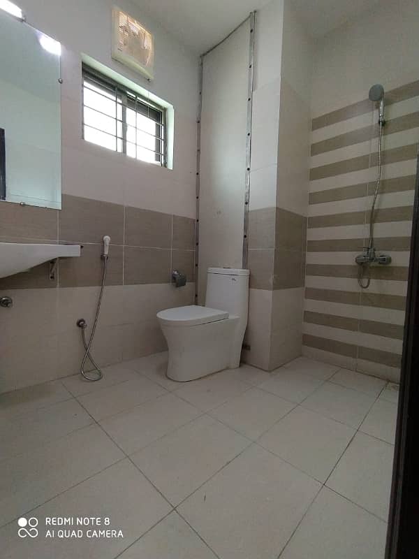 Ideal Location Near McDonald's Flat For Sale 16