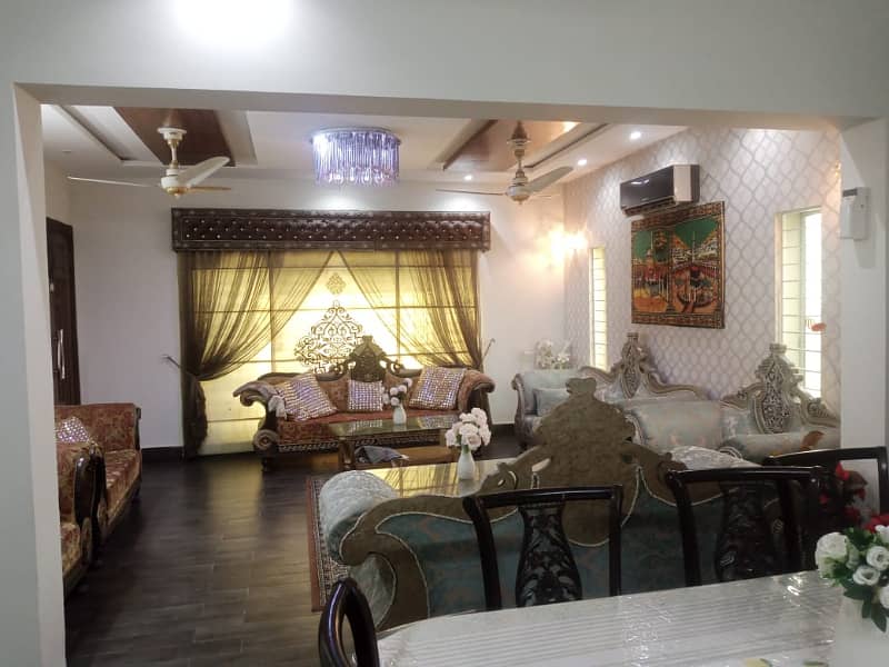 20 Marla Used House For Sale In Bahria Town Lahore 5