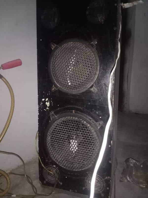 10 & 8 inch Speakers 0