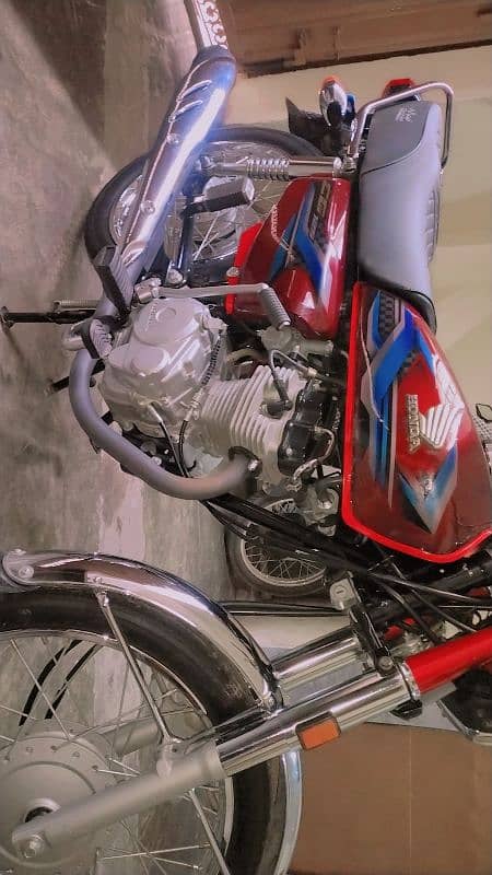 Honda 125 model 2024 all ok hai number bi Laga Howa hai 3